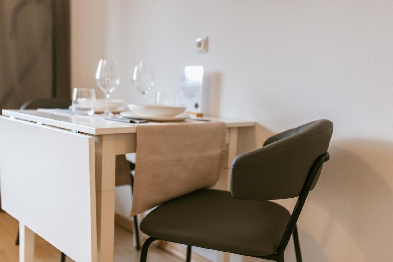 Staylight Cozy Appartement, Ruhig Und Citynah Gelegen, Netflix, Premium Ausstattung เซลเลอ ภายนอก รูปภาพ